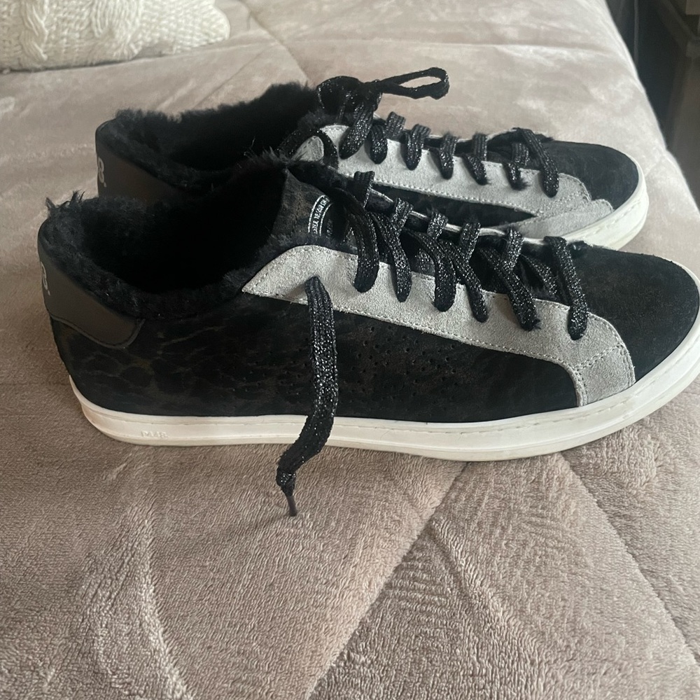 P448. EUC .. super cute! Worn 4-5 times. - Picture 2 of 6